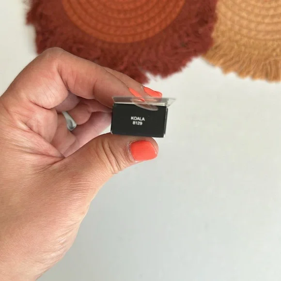 NIB Nars Eyeliner Stylo 8129 KOALA - Size 0.7mL / 0.02 Oz. - Picture 4 of 4